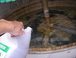 Quy trình tẩy rửa tháp giải nhiệt bằng hóa chất xử lý nước