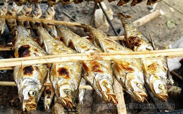 Cá nướng Ba Bể món ăn đặc sản thơm lừng của vùng cao Bắc Kạn